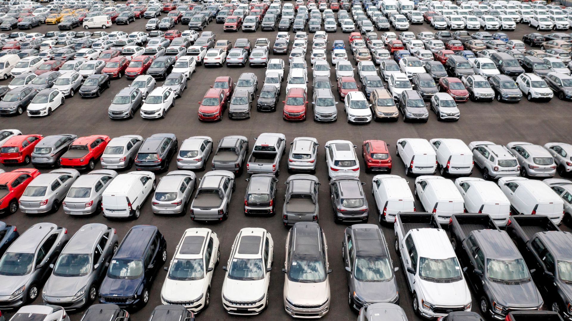 Why It Pays to Sell Fleet Vehicles